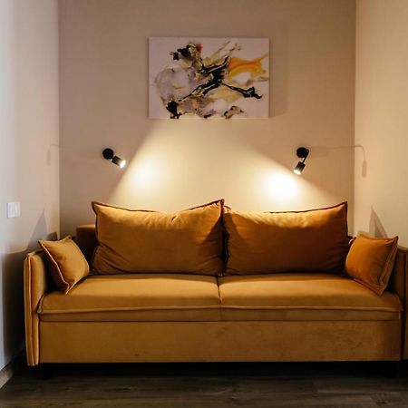 Lara Apartament 3 Apartman Lviv Kültér fotó