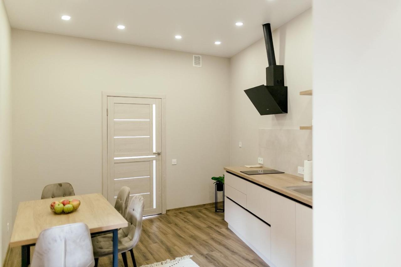 Lara Apartament 3 Apartman Lviv Kültér fotó